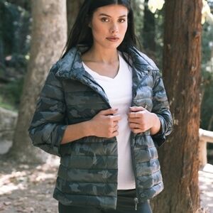 MyAnorak Black Camo Pattern Crop Sleeve Puffer Jacket